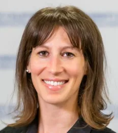 Image of Amira smiling