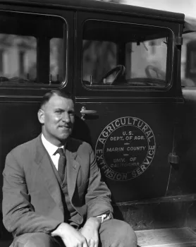 1991-05-133 ©JackMasonMuseum