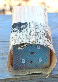 Correctly designed solitary bee house