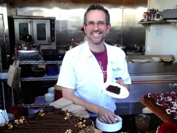 Chef Mani Niall will present a cooking demonstration at the Sensory Evaluation of Honey Certificate Course.