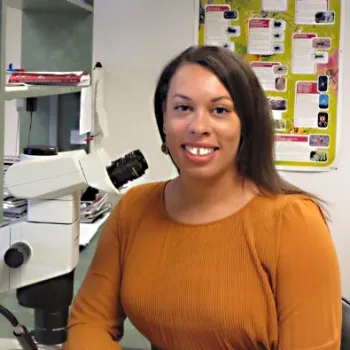 Evolutionary biologist Mercedes Burns