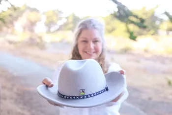 michele roest calnat pin