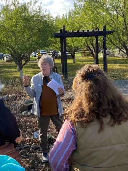 Cindy Weiner giving talk on native plants, Sharon Wallace