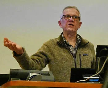 UC Davis distinguished professor Walter Leal is known for his creative and innovative teachings. (Photo by Kathy Keatley Garvey)
