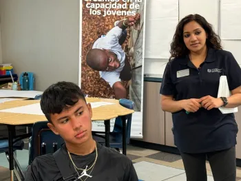 Zubia Mahmood, una de las instructoras de 4H promueve la inclusión dentro de sus lecciones.