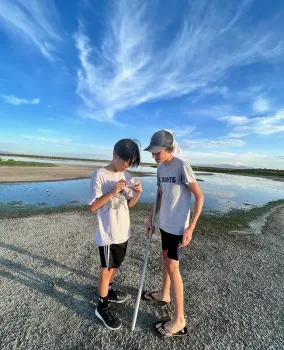 On the hunt for tiger beetles in Arizona: Connor Hsu (left) and Cole Cramer