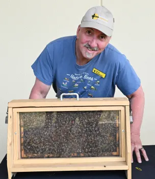 CAMBP member Rick Moehrke with bee observation hive. (Photo by Kathy Keatley Garvey)