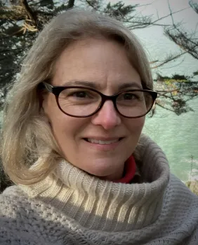 Headshot of Robin Martin