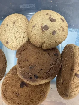 Five chocolate chip cookies
