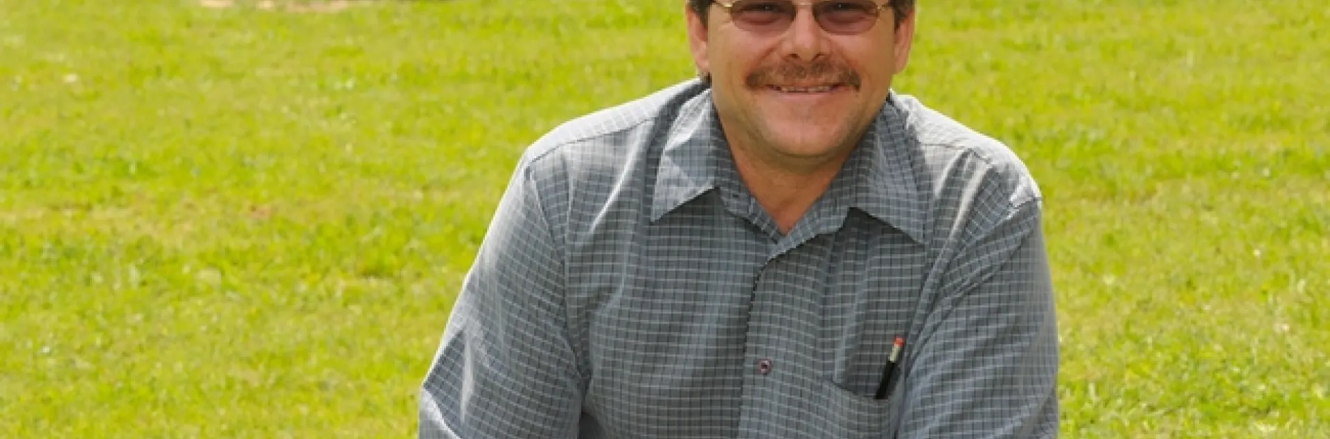 Brian Fishback at the Harry H.Laidlaw Jr. Honey Bee Research Facility. (Photo by Kathy Keatley Garvey)