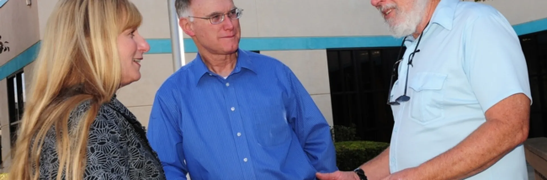 Newly elected president Robert Dowell (right) talks with UC Davis Extension apiculturist Eric Mussen and UC Davis mosquito researcher Debbie Dritz. (Photo by Kathy Keatley Garvey)