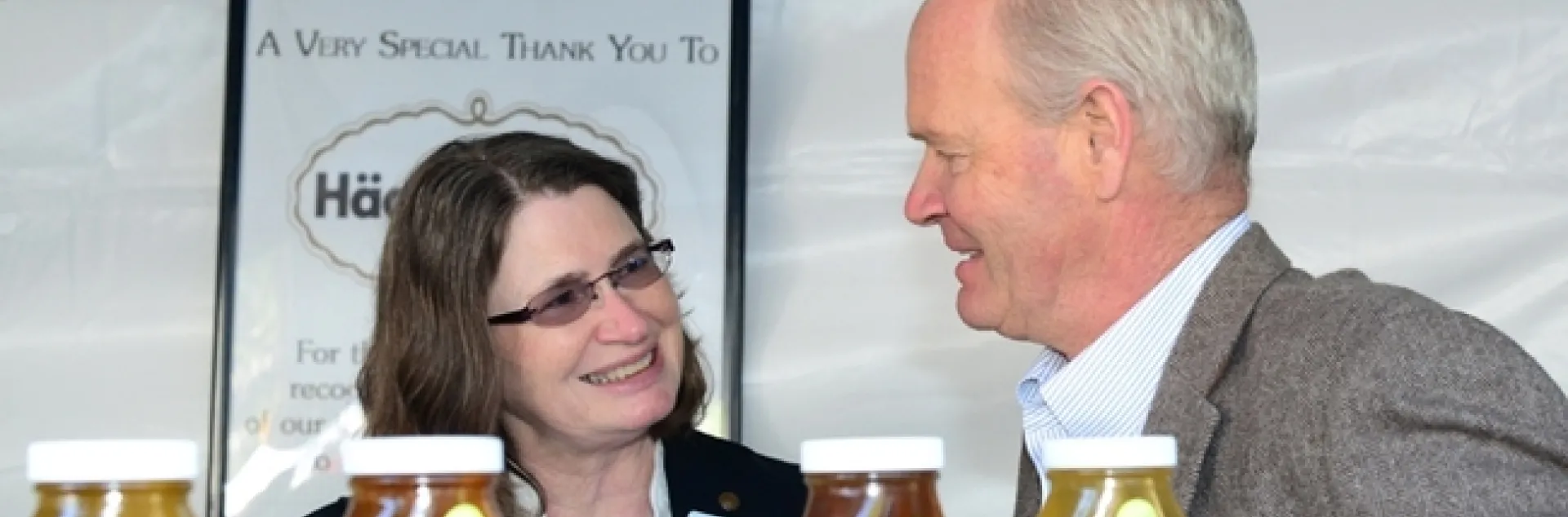 CSBA President Bill Lewis of the San Fernando Valley talks bees with Barbara Allen-Diaz, vice president of the UC Agriculture and Natural Resources (UC ANR) at the California Agriculture Day, State Capitol, in March. (Photo by Kathy Keatley Garvey)