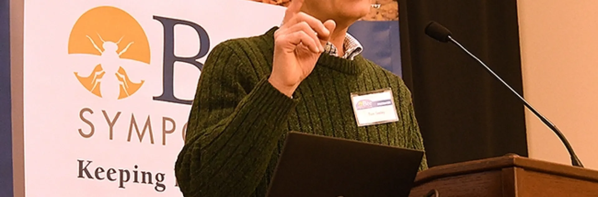 "Honey bees are superb beekeepers; they know what they're doing," keynote speaker Tom Seeley tells the fourth annual UC Davis Bee Symposium. (Photo by Kathy Keatley Garvey)