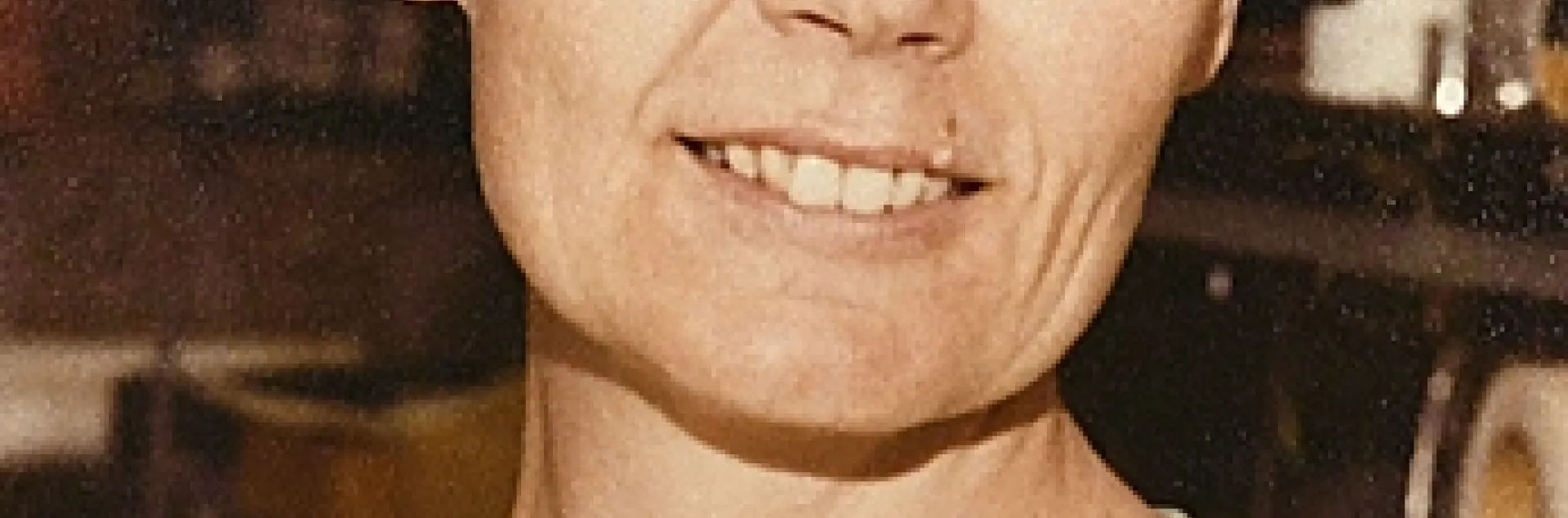 MaryAnn Wohlers Montague worked as a scientist at UC Davis for more than 33 years. This image is from the Department of Entomology photo files when she worked with Extension apiculturist Eric Mussen, now emeritus.