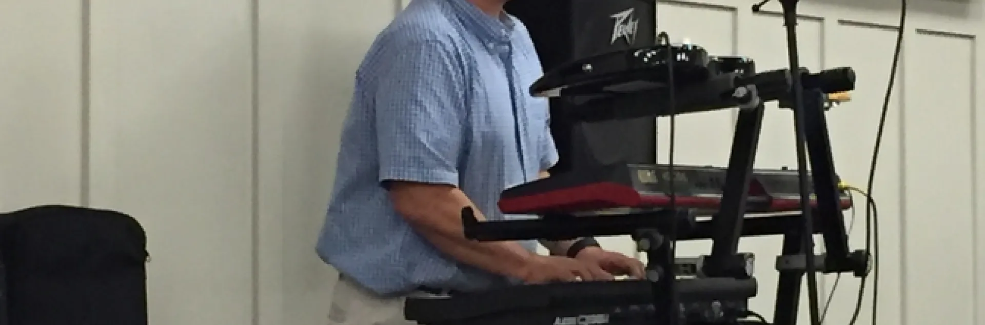 Carl Winter performs at the UC ANR building