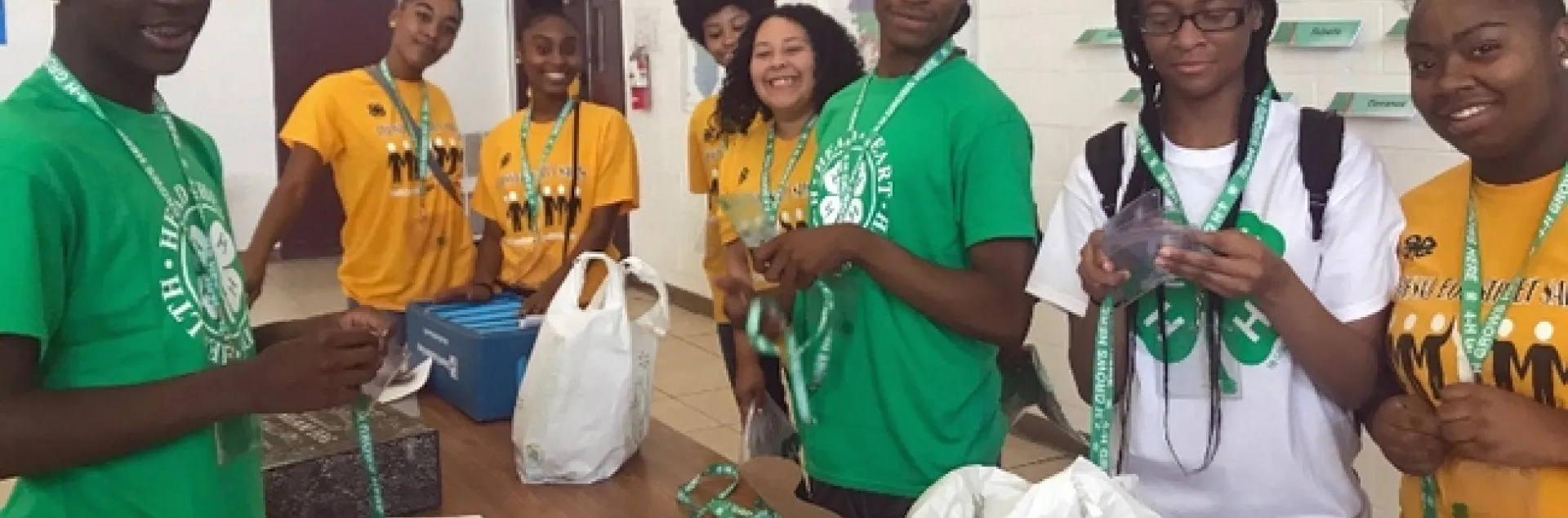 Funding from the Newhall Foundation will subsidize enrollment fees and help UCCE Fresno County launch a Teen Teaching Academy with entrepreneurial high school students from Valley STEM.