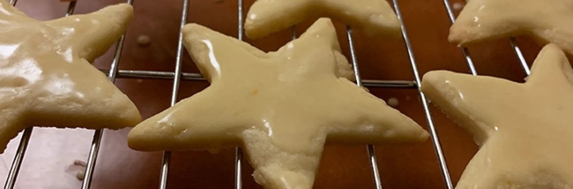 These "Stamped Citrus Shortbread" cookies, by community ecologist Rachel Vannette, won best-decorated cookie. (Photo by Rachel Vannette)