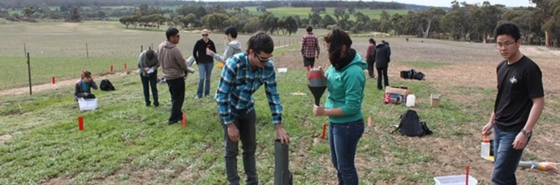 Food ought to be incorporated in every school curriculum, says Christian Nansen. Here his former students at the University of Western Australia, Preth, learn about designing and installing a garden. (Photo by Christian Nansen)