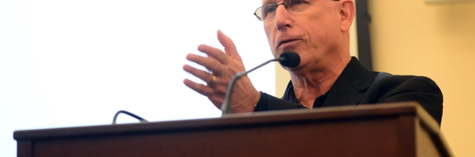 In this 2018 image, Thomas Sparks praises Bruce Hammock at the Hammock lab reunion at UC Davis. (Photo by Kathy Keatley Garvey)