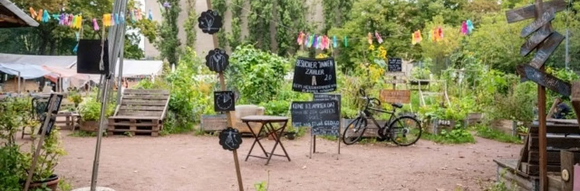 Urban garden management can play an important role in supporting species diversity and the provision of insect-mediated services, says ecologist Monika Egerer, an assistant professor at Technical University of Munich (TUM), Germany.