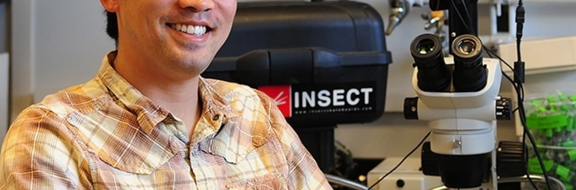 Community ecologist Louie Yang, professor, UC Davis Department of Entomology and Nematology, has received a campuswide UC Davis Graduate Program Advising and Mentoring Award. (Photo by Kathy Keatley Garvey)