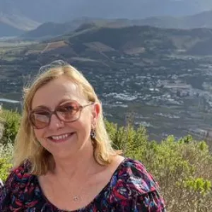 Photo of Linda Forbes