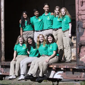 4H Ambassadors and Leaders smiling