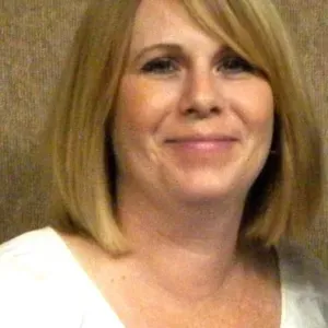 Headshot of Jennifer Del La Fuente