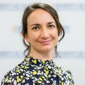 Veronica Van Cleave-Hunt Photo