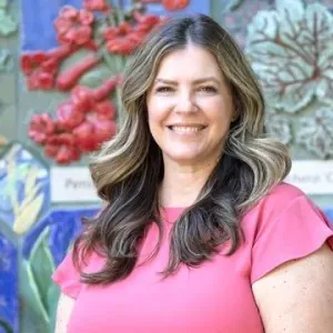 Melissa G Womack portrait image